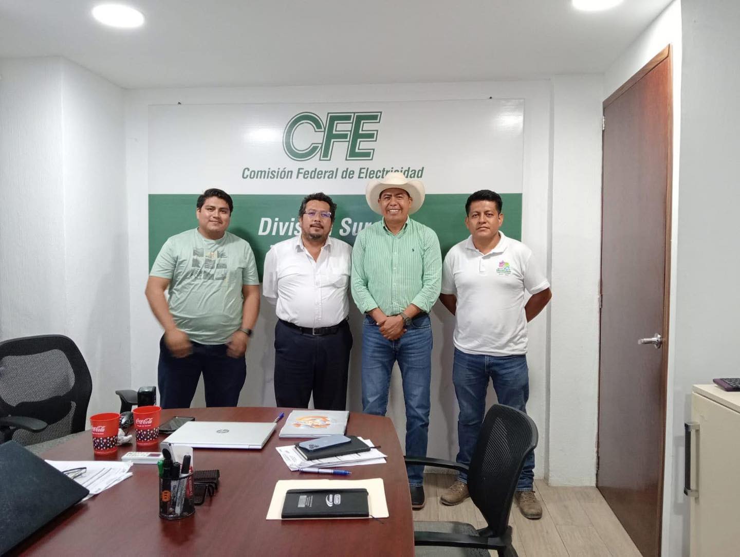 Imagen de Managing Electrical Expansions with CFE for Huatulco Communities