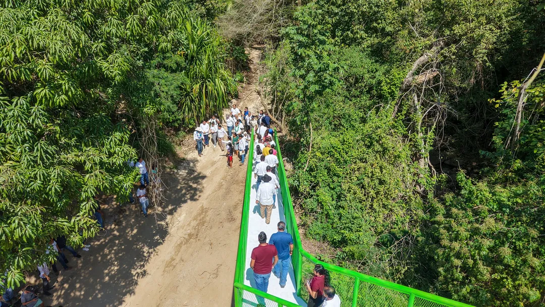 Barrio La Soledad: Inauguration of Pedestrian Ramp