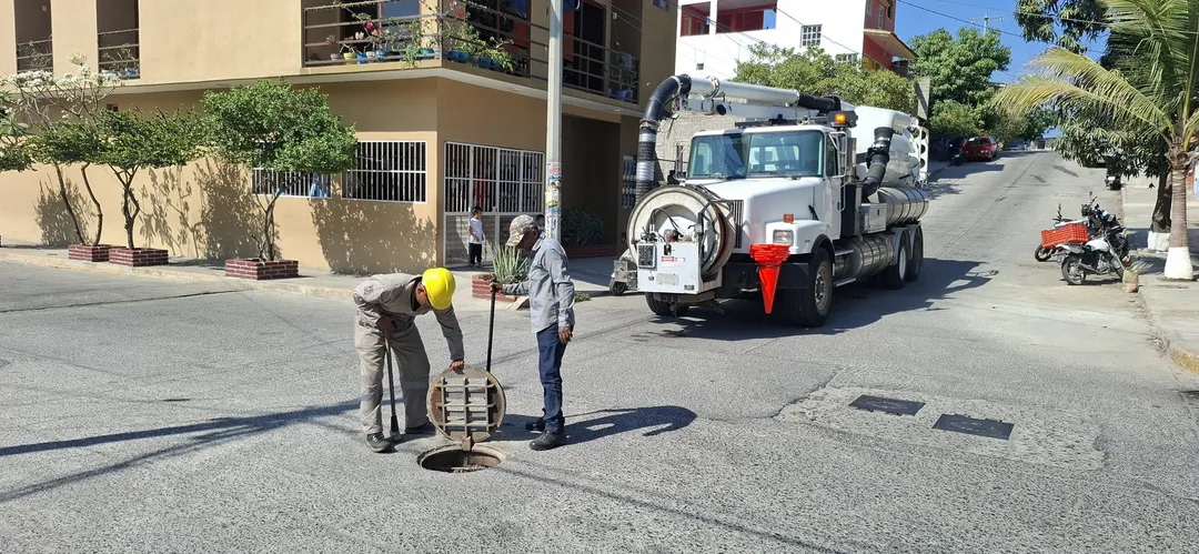 Cleaning and Maintenance Work Continues with Vactor Equipment in Santa Cruz Huatulco