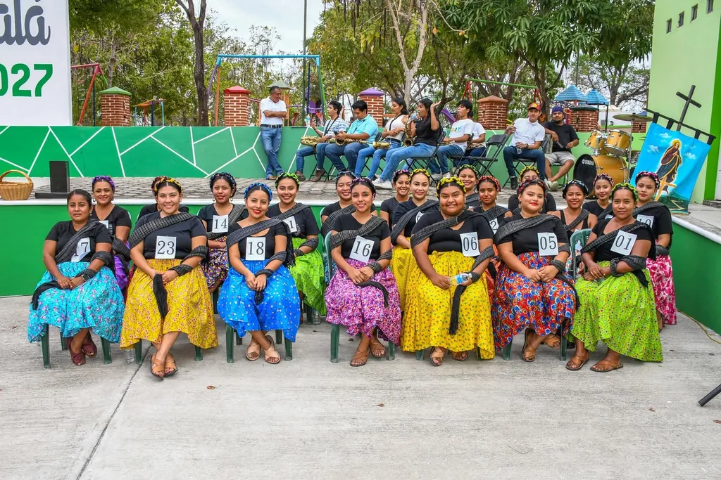 Realizan audición para conformar la Delegación cultural que representará a Santa María Huatulco en la Guelaguetza 2025
