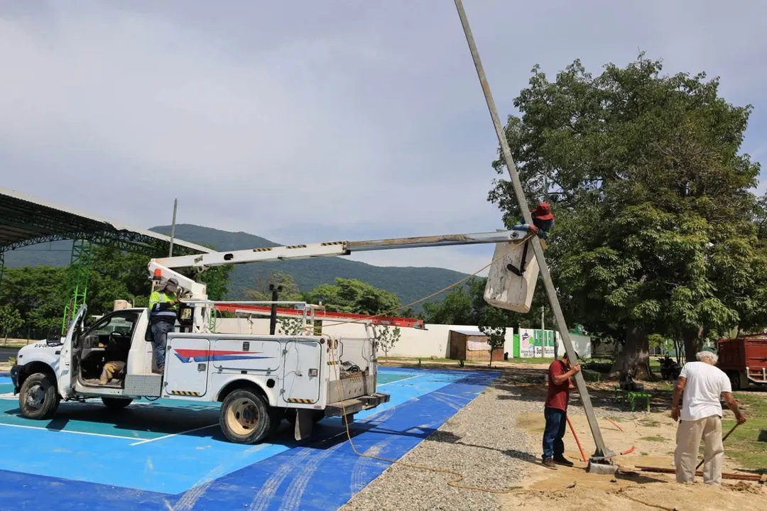 IMPROVING SPORTS FACILITIES IN SANTA MARÍA HUATULCO