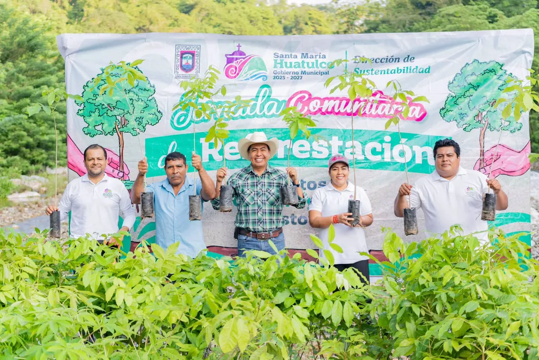REFORESTAMOS PARA PROTEGER LAS RIBERAS DE NUESTRO RÍO HUATULCO