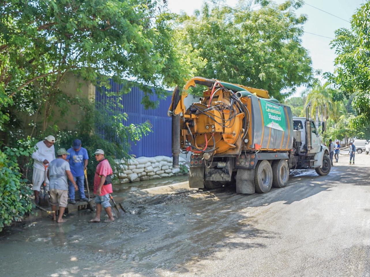 Trabajos de desazolve en Sector H3 