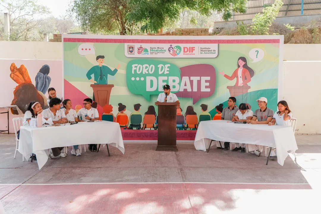  Juventud y diálogo: Foro de Debate en COBAO Plantel 22