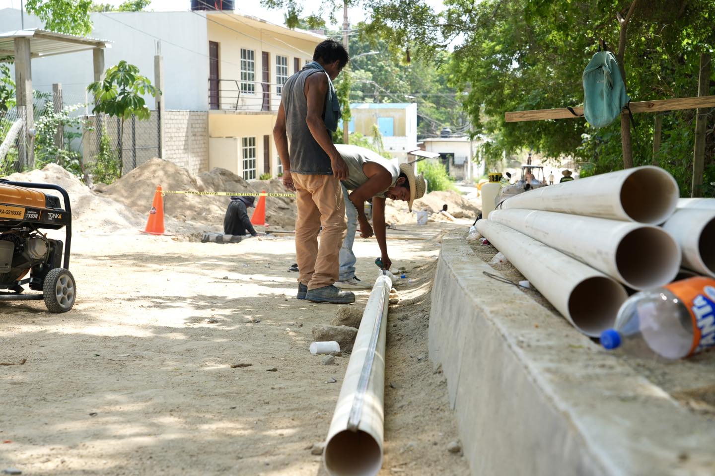 Avanza los trabajos de tuberías en Guarumbo