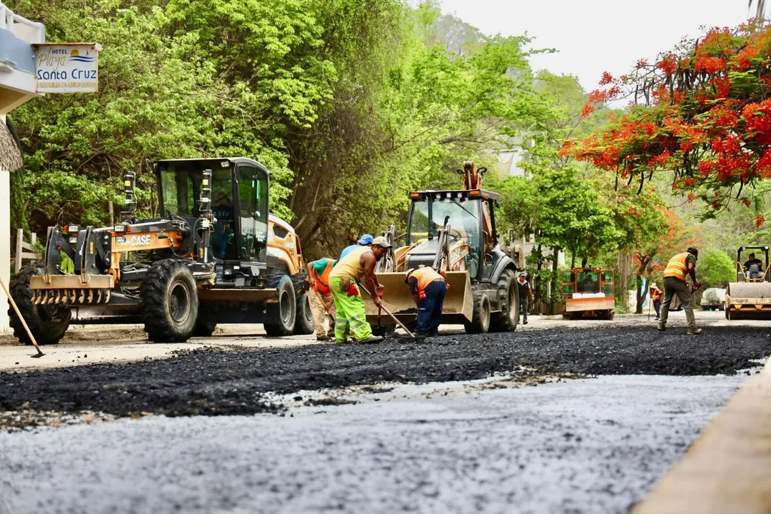 Improving Our Roadways in Santa Cruz Huatulco