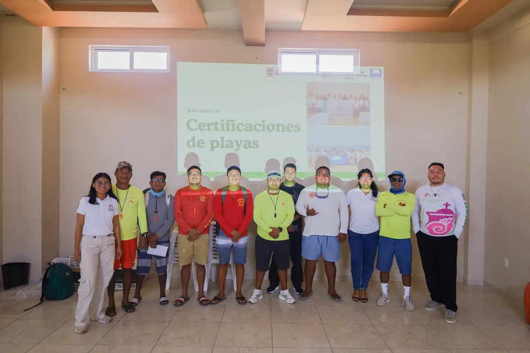 Fortalecen capacitación de guardavidas para playas certificadas