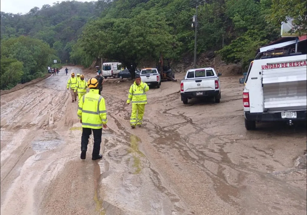 Imagen de Report Verified at Puente de Coyula and Families in Risk Zone Preventively Evacuated
