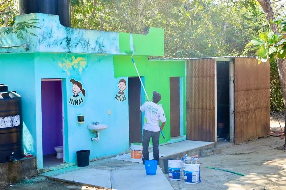 Mejoramos los espacios educativos en Huatulco