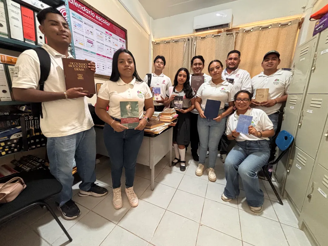 Imagen de Santa Cruz Huatulco: Donación de libros
