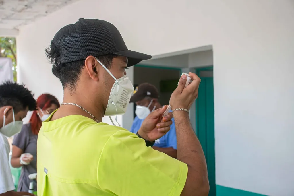 Más de 30 caninos y felinos fueron beneficiados con el programa de esterilización