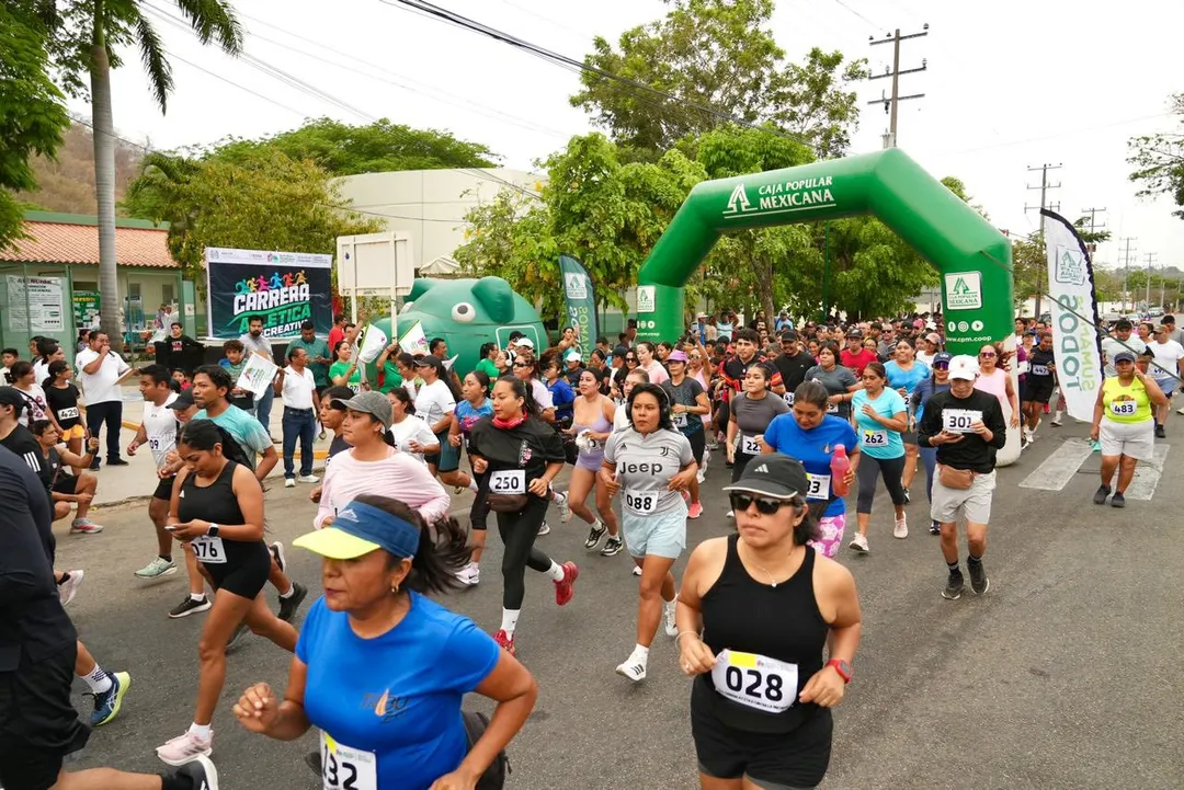 ¡Huatulco se activó en la “Carrera Atlética y Recreativa contra la Obesidad”! 