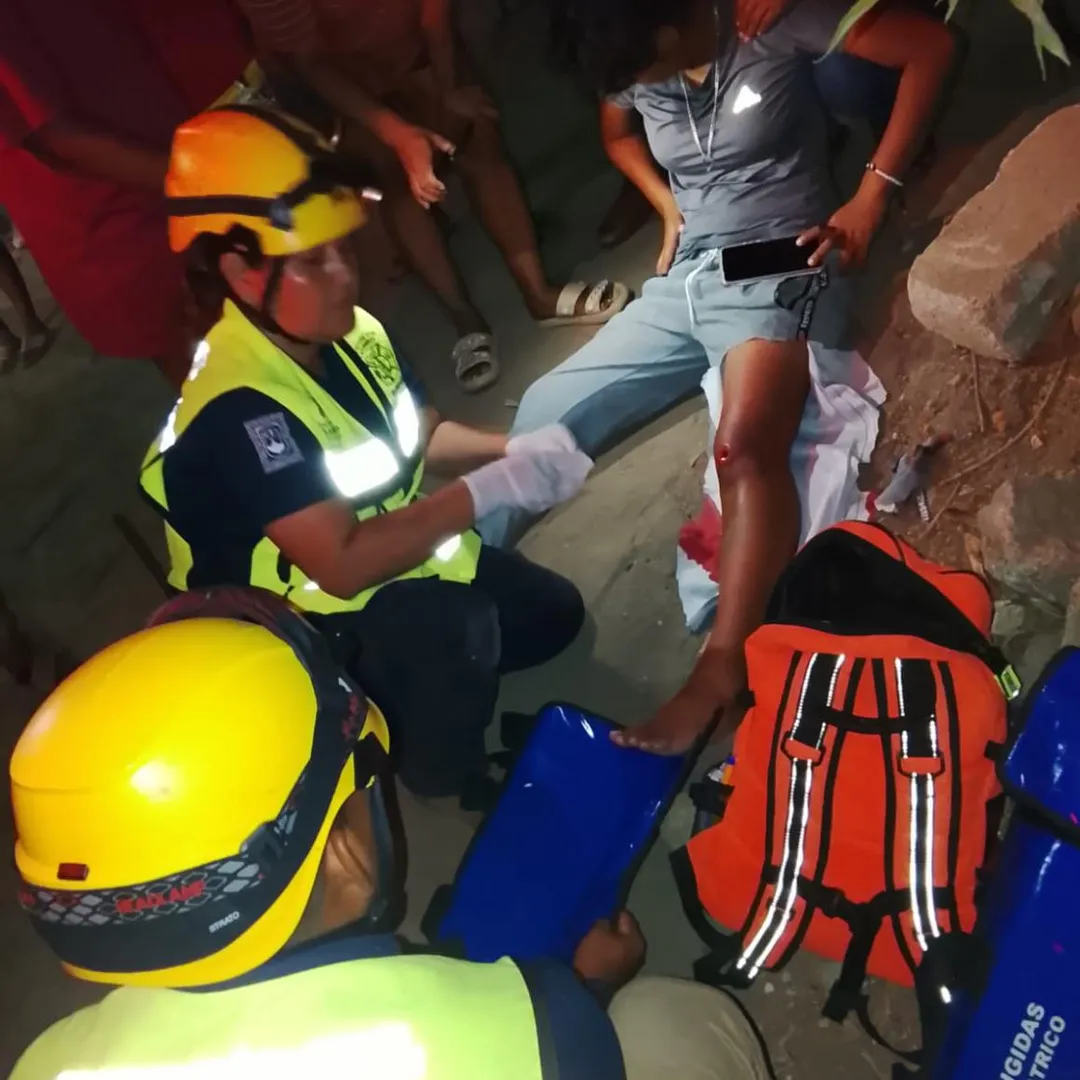 Civil Protection and Firefighters Respond to Motorcycle Accident in Bajos del Arenal