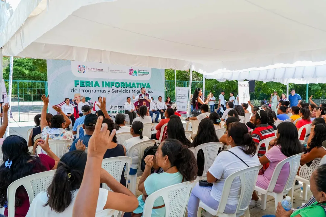 Acercamos servicios migratorios a las familias de Huatulco